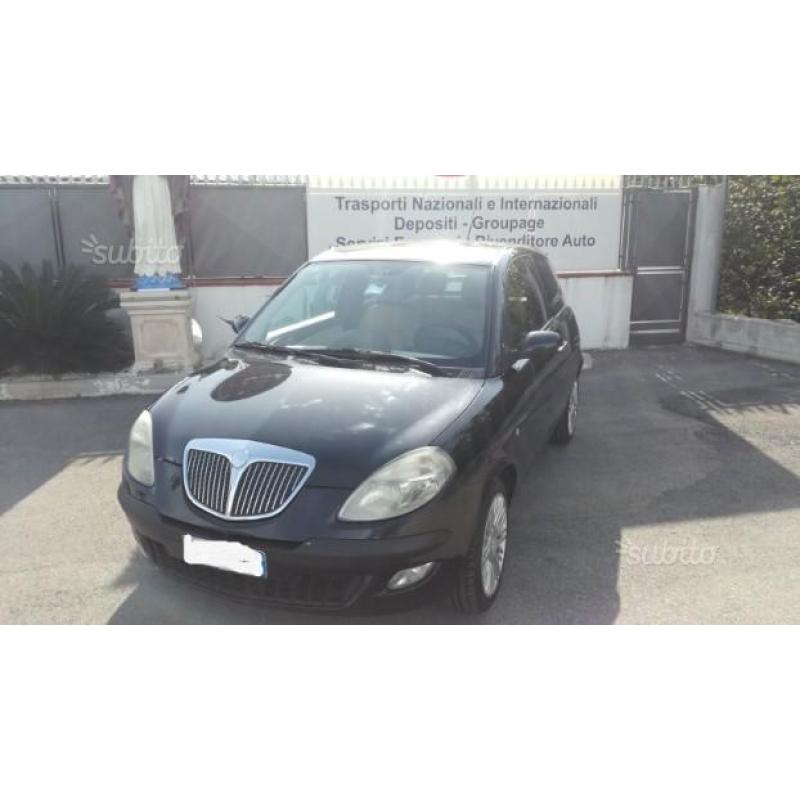 LANCIA Ypsilon 1.3 Mjt - passaggio incluso